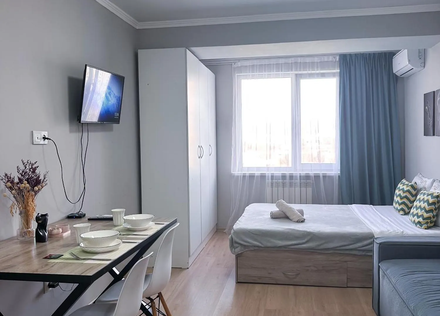 Уютная Квартира В Центре Событий Almaty Apartment